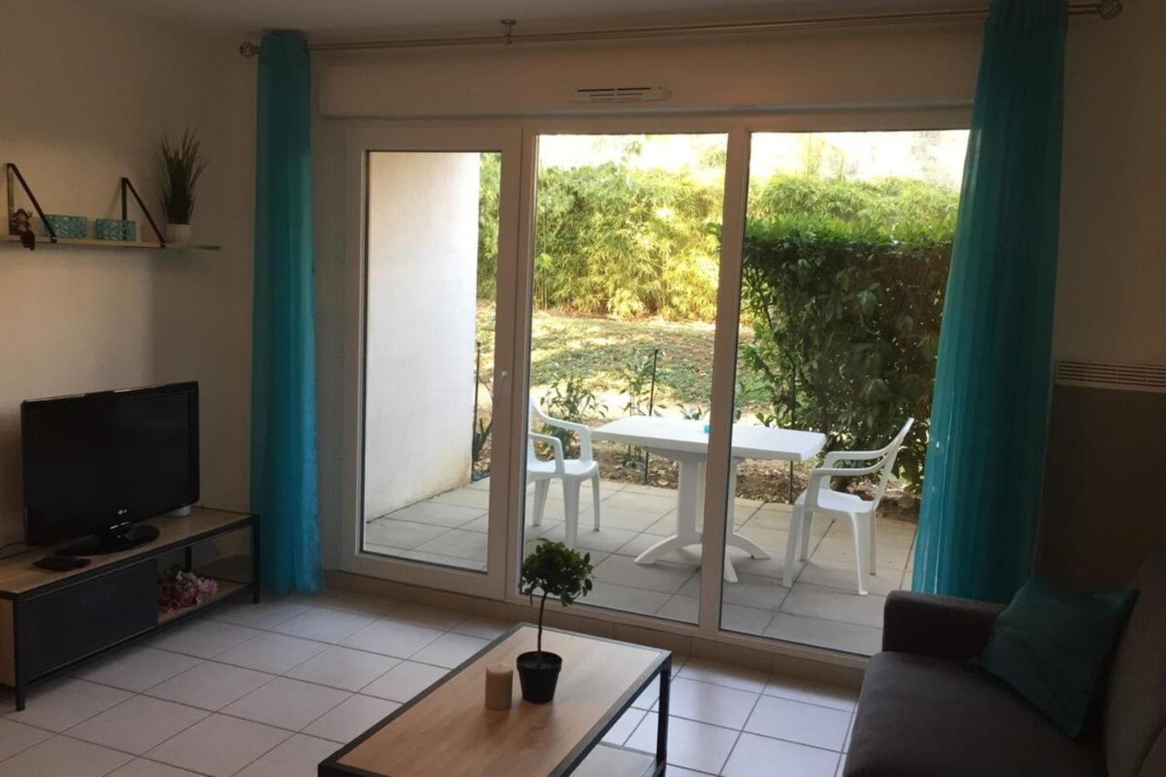 Les Jardins De Louise-2 Pers Avec Parking-Terrasse Daire Vénissieux Dış mekan fotoğraf